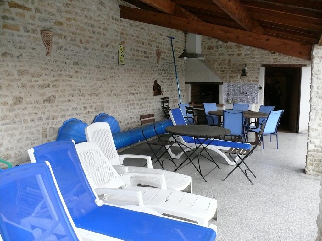 Montreuil  Le Clos De La Vigne Bed & Breakfast エクステリア 写真